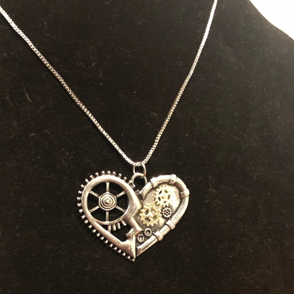 Beautiful Heart Necklace - Picture 2 of 4